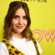 Image for article titled Hey Alison Brie, is a hot dog a sandwich?